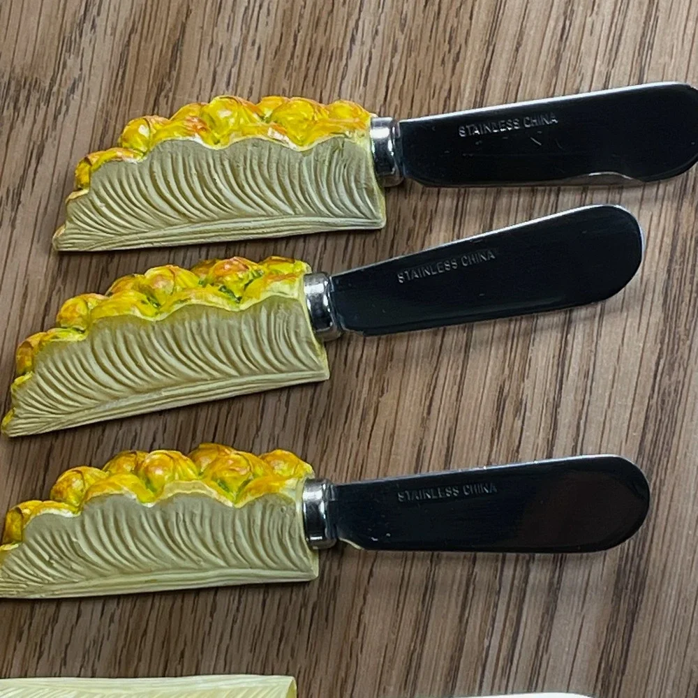 VTG MCM Ceramic Pineapple‎ Cheese Spreader Appetizer Knife Caddy Set